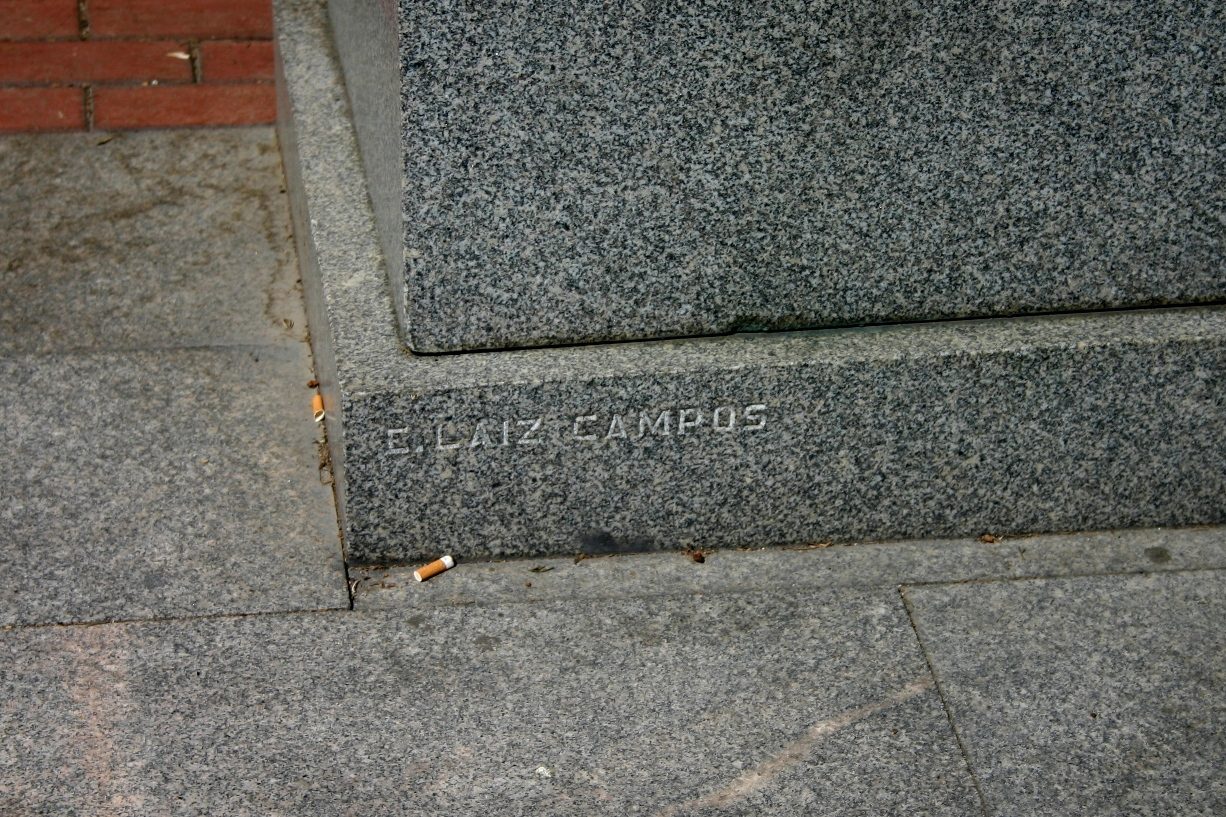 Bullfighters' memorial to Alexander Fleming, Madrid - 06.JPG